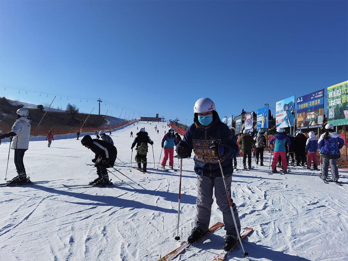 遠(yuǎn)大鍋爐探路者滑雪六